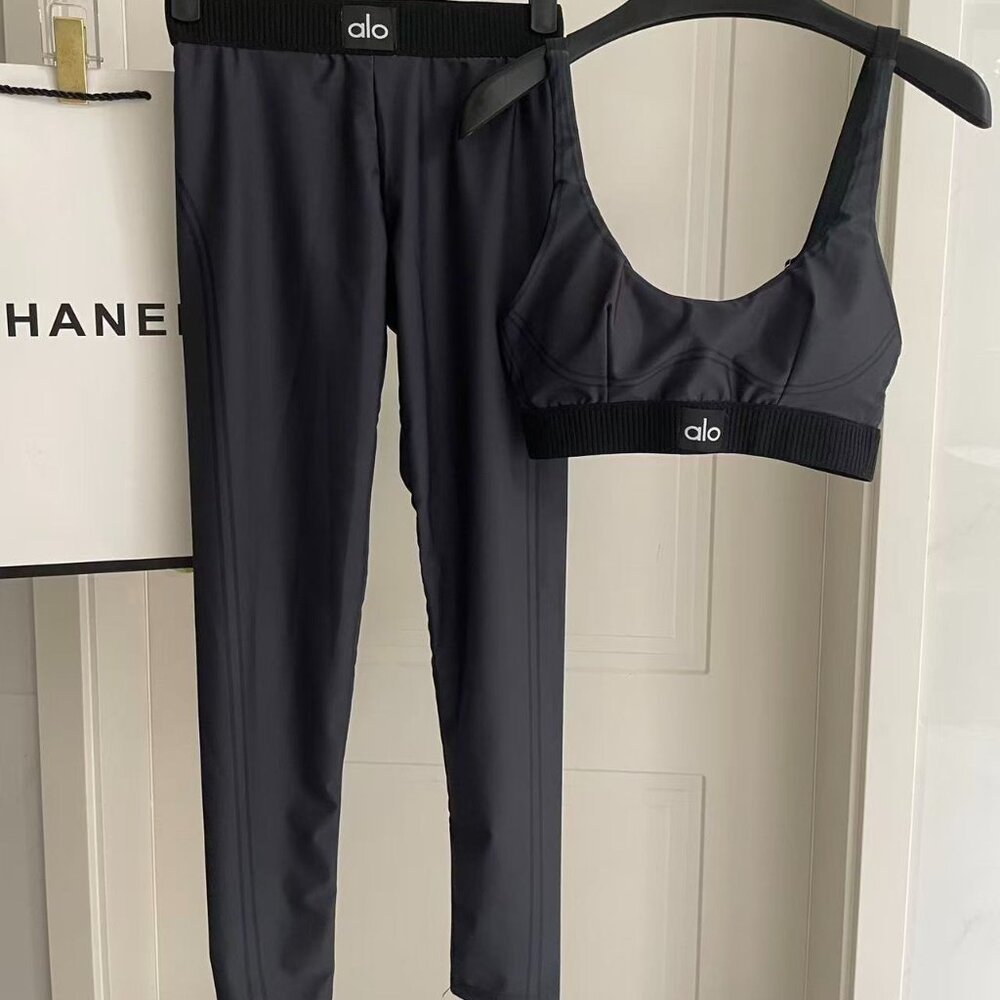 Alo Yoga Dark Grey Color Block Workout Set (Two-Piece)